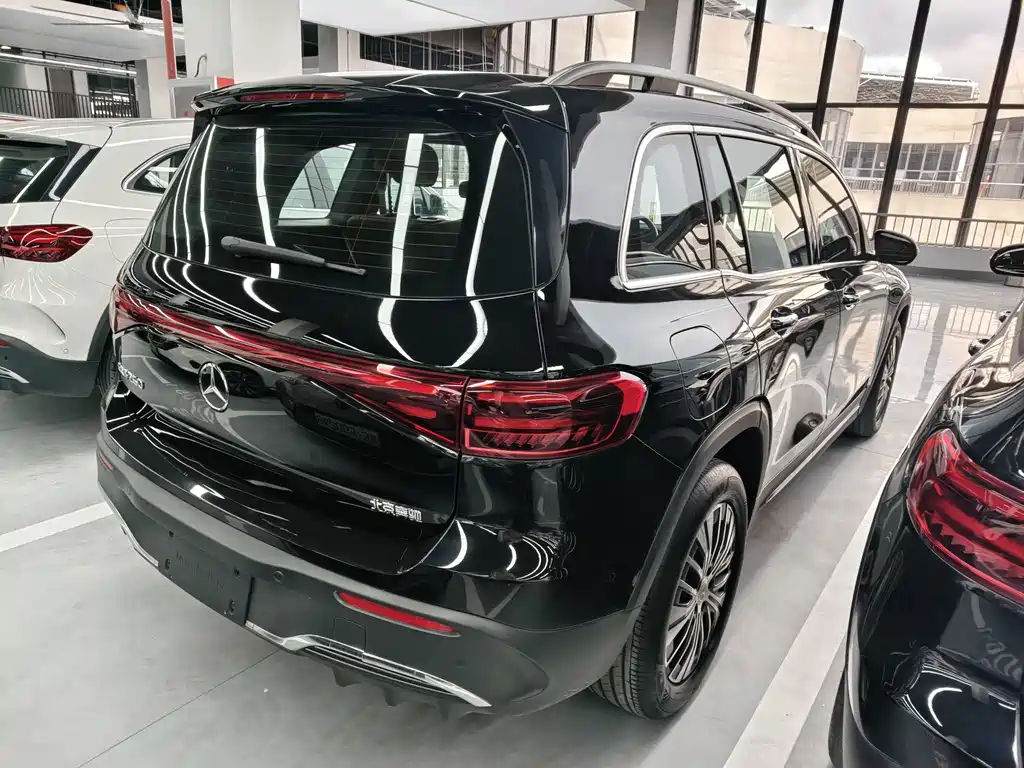 Mercedes-Benz EQB — миниатюра 15