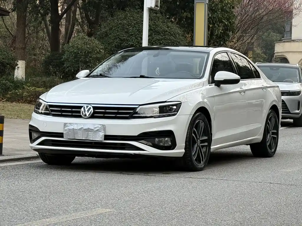 VOLKSWAGEN LINGDU