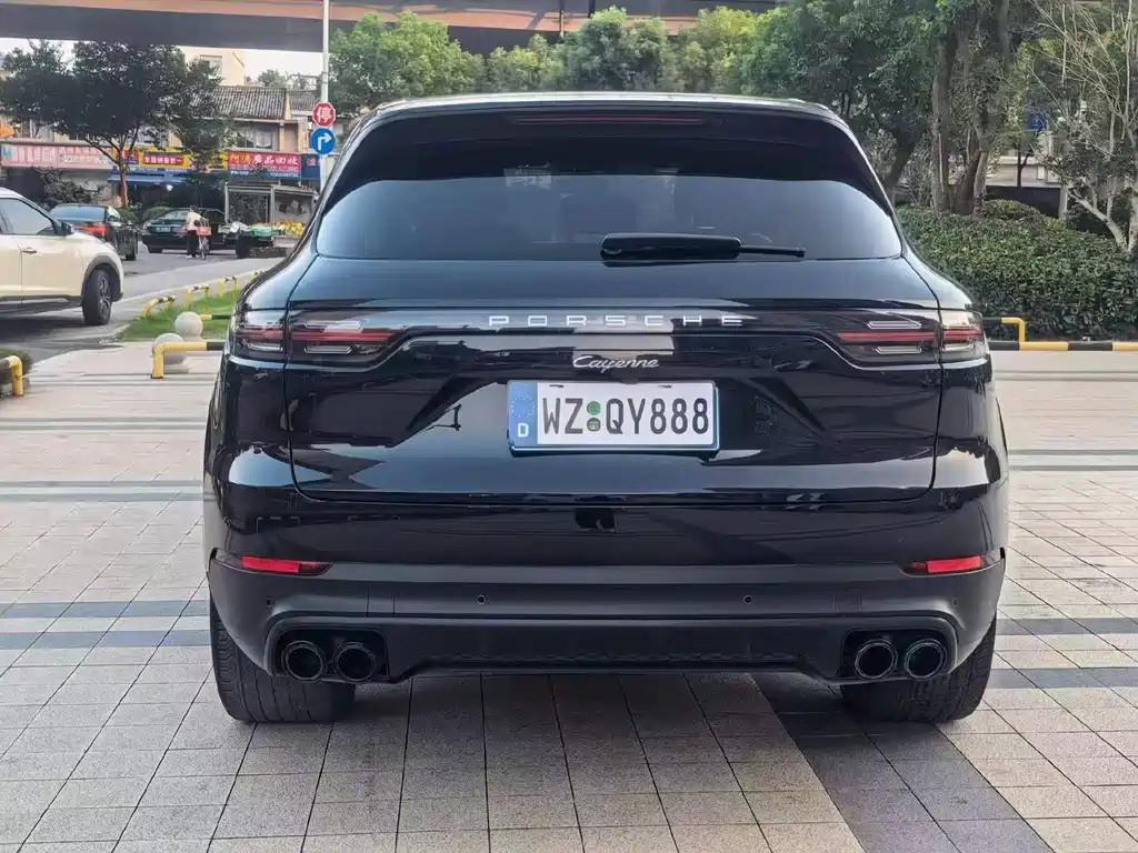Porsche Cayenne — миниатюра 8