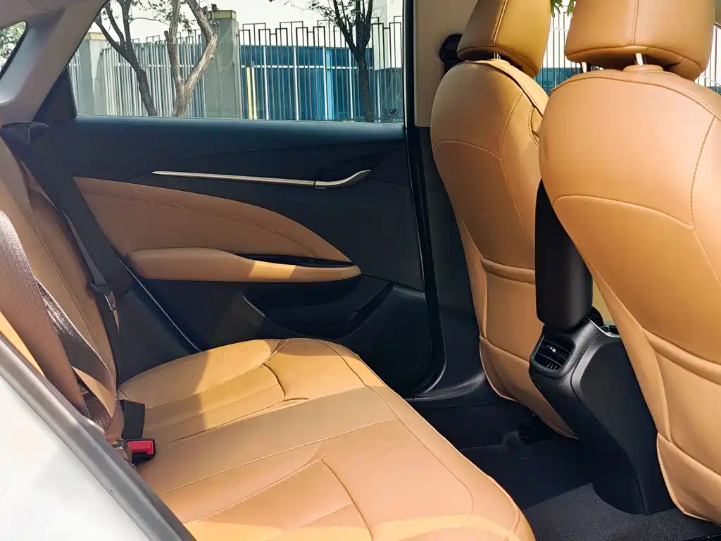 Buick Excelle — миниатюра 9