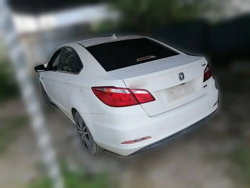 Changan Eado — миниатюра 9
