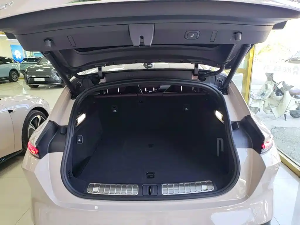NIO ET5T — миниатюра 19