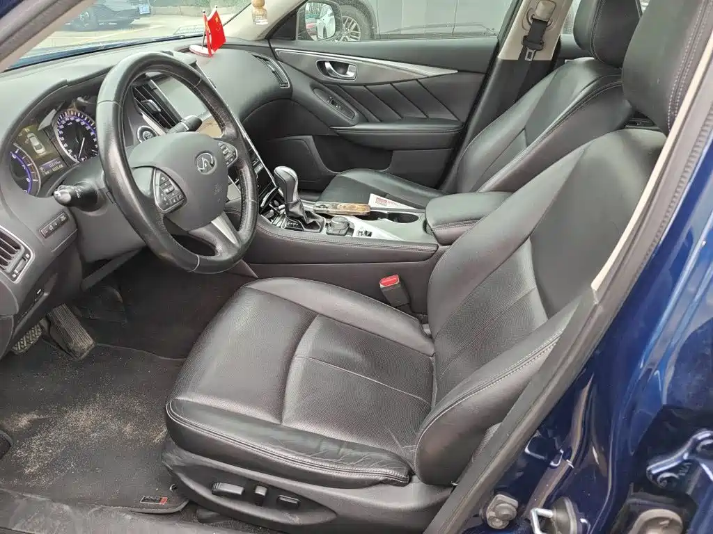 Infiniti Q50L 2016 2.0T Enjoy