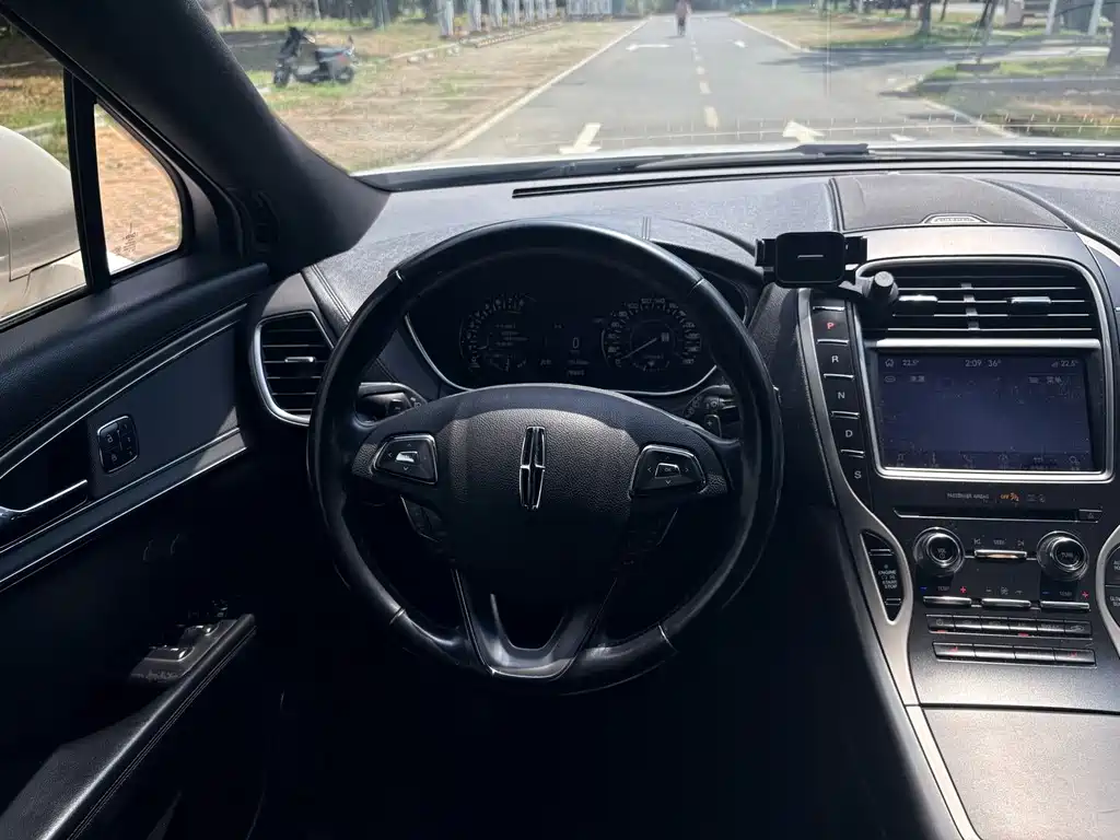 Lincoln MKX — миниатюра 12