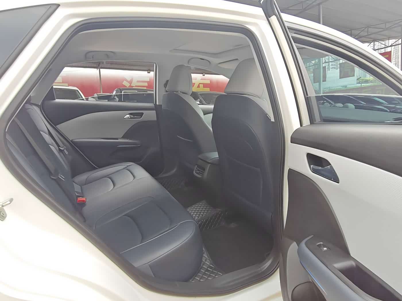 Chevrolet Monza 1.5 л 2022 г. Белый, пробег 26400 км