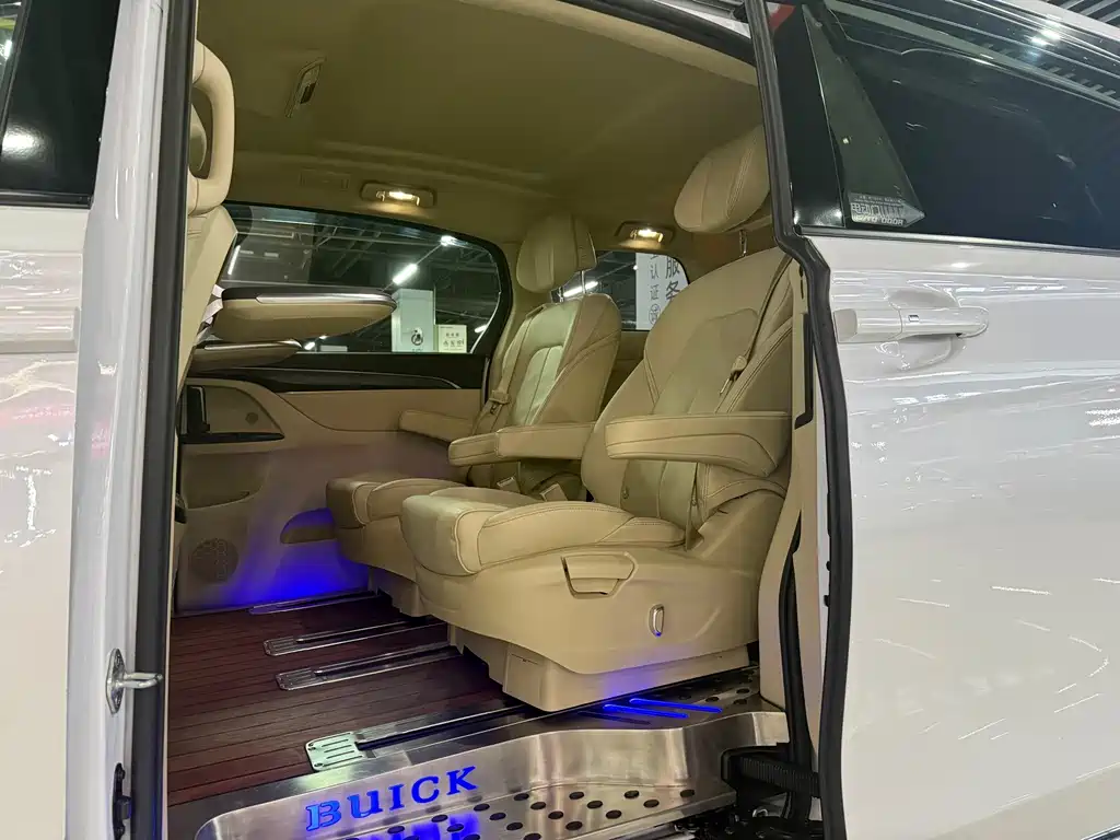Buick GL8 — миниатюра 4