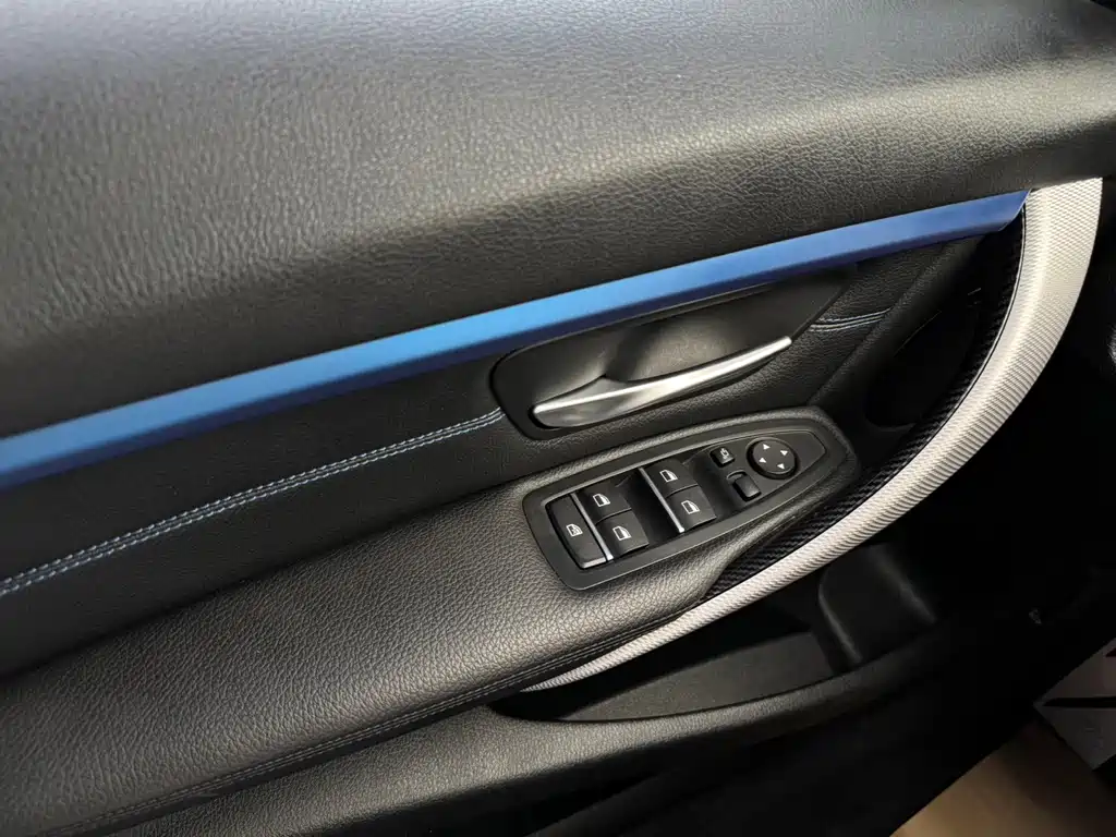 BMW 3 Series — миниатюра 19