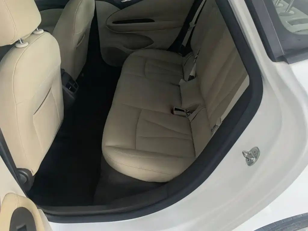 Buick Verano — миниатюра 17