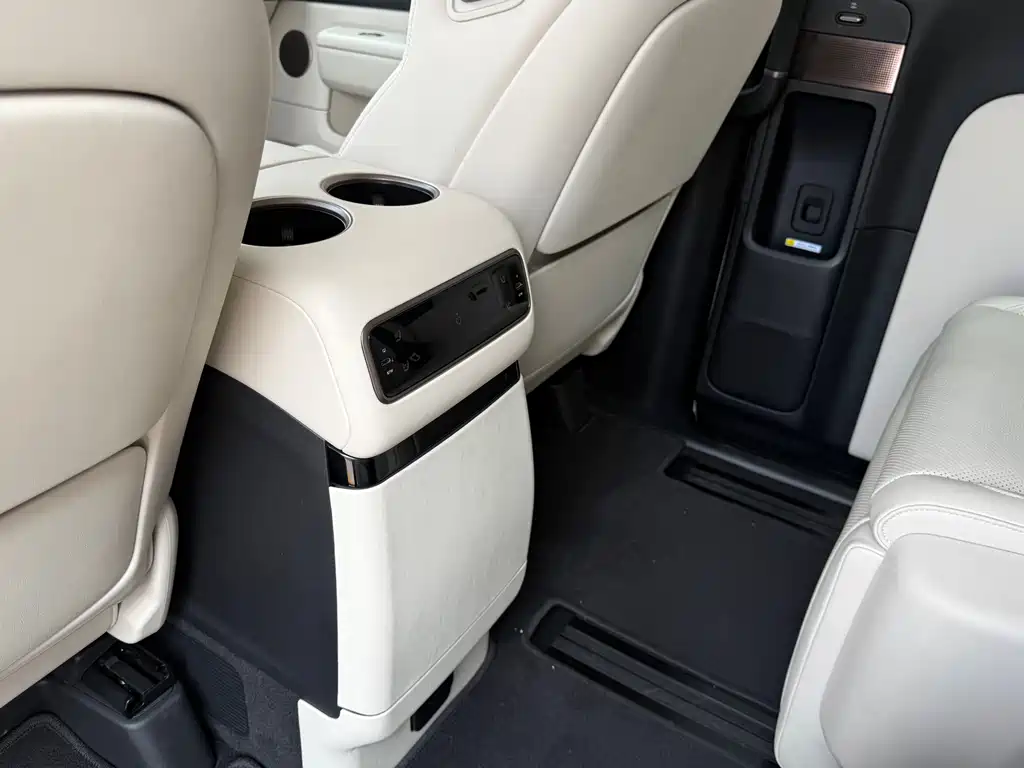 Li Auto Li MEGA — миниатюра 6