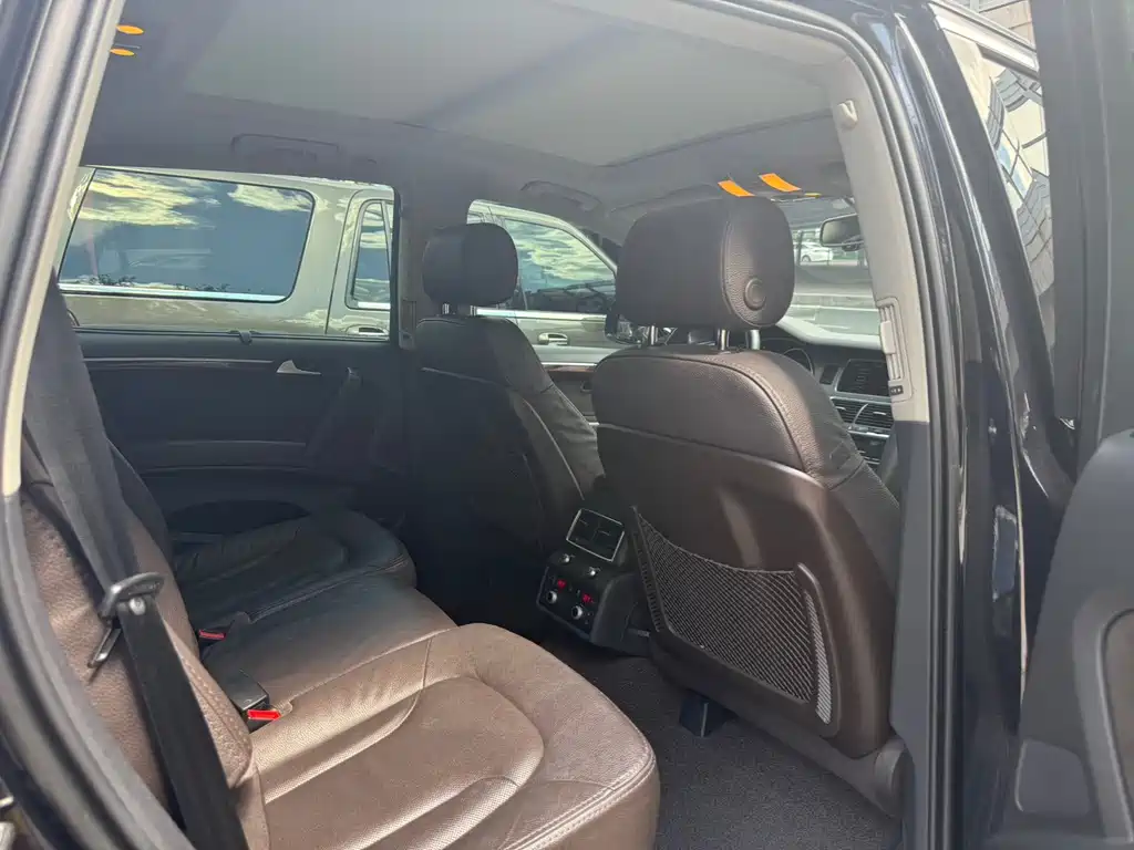 Audi Q7 — миниатюра 10
