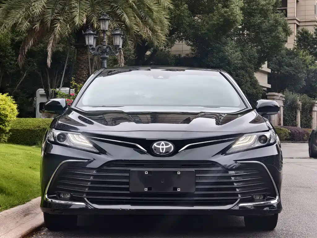 Toyota Camry — миниатюра 3