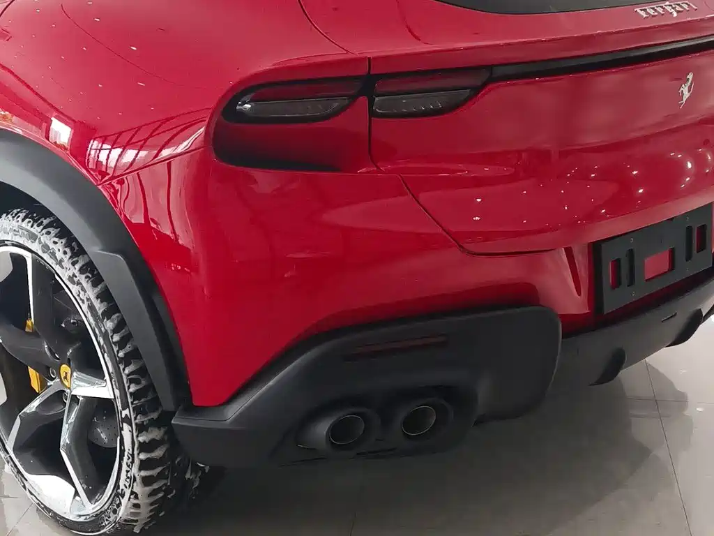 Ferrari Purosangue 2023 6.5L V12