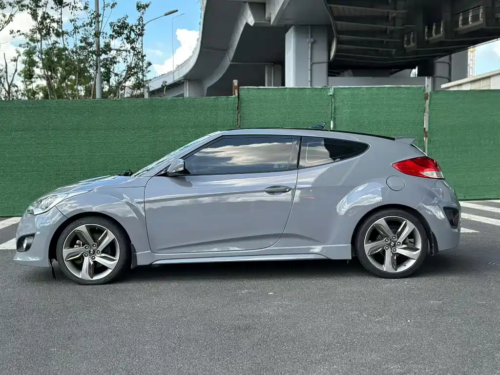 Hyundai Veloster — миниатюра 3