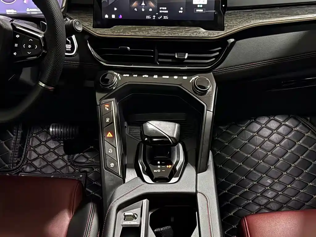 Lynk & Co 06 2020 1.5T Pro