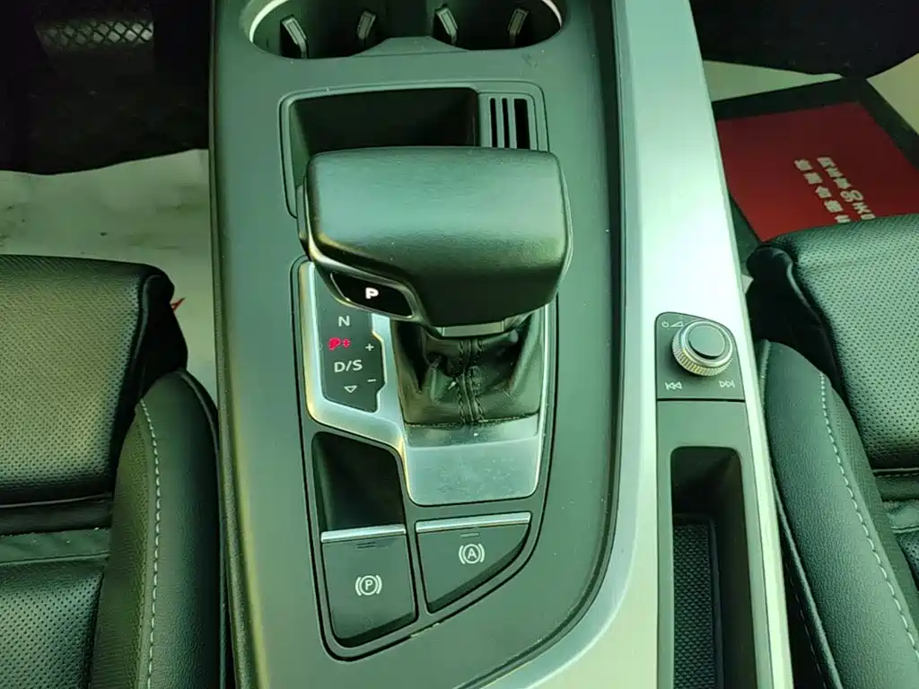 Audi A4L — миниатюра 14
