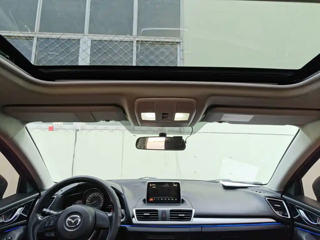 Mazda 3 Axela — миниатюра 18