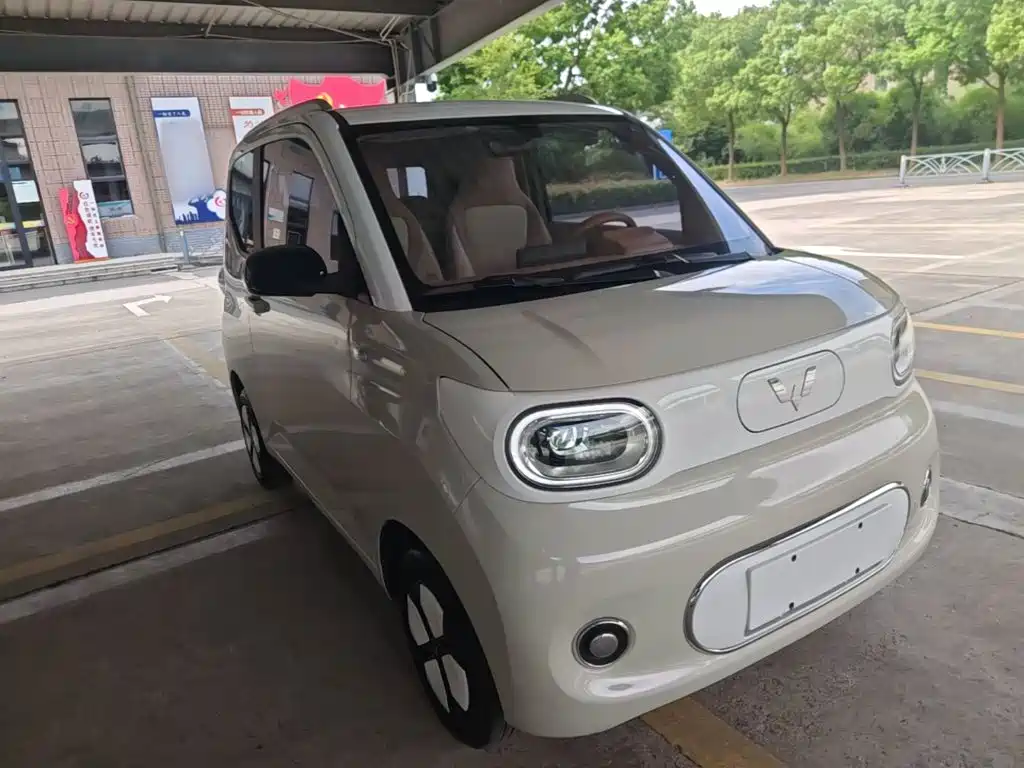 Wuling MINIEV — миниатюра 4