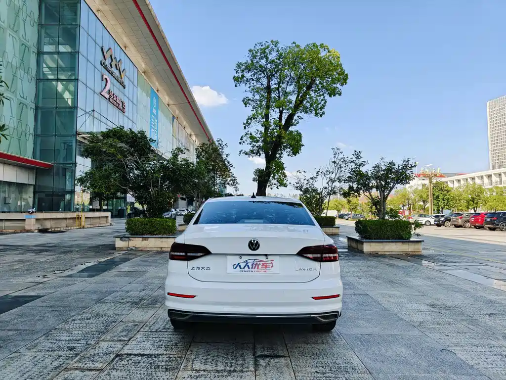 Volkswagen Lavida — миниатюра 5
