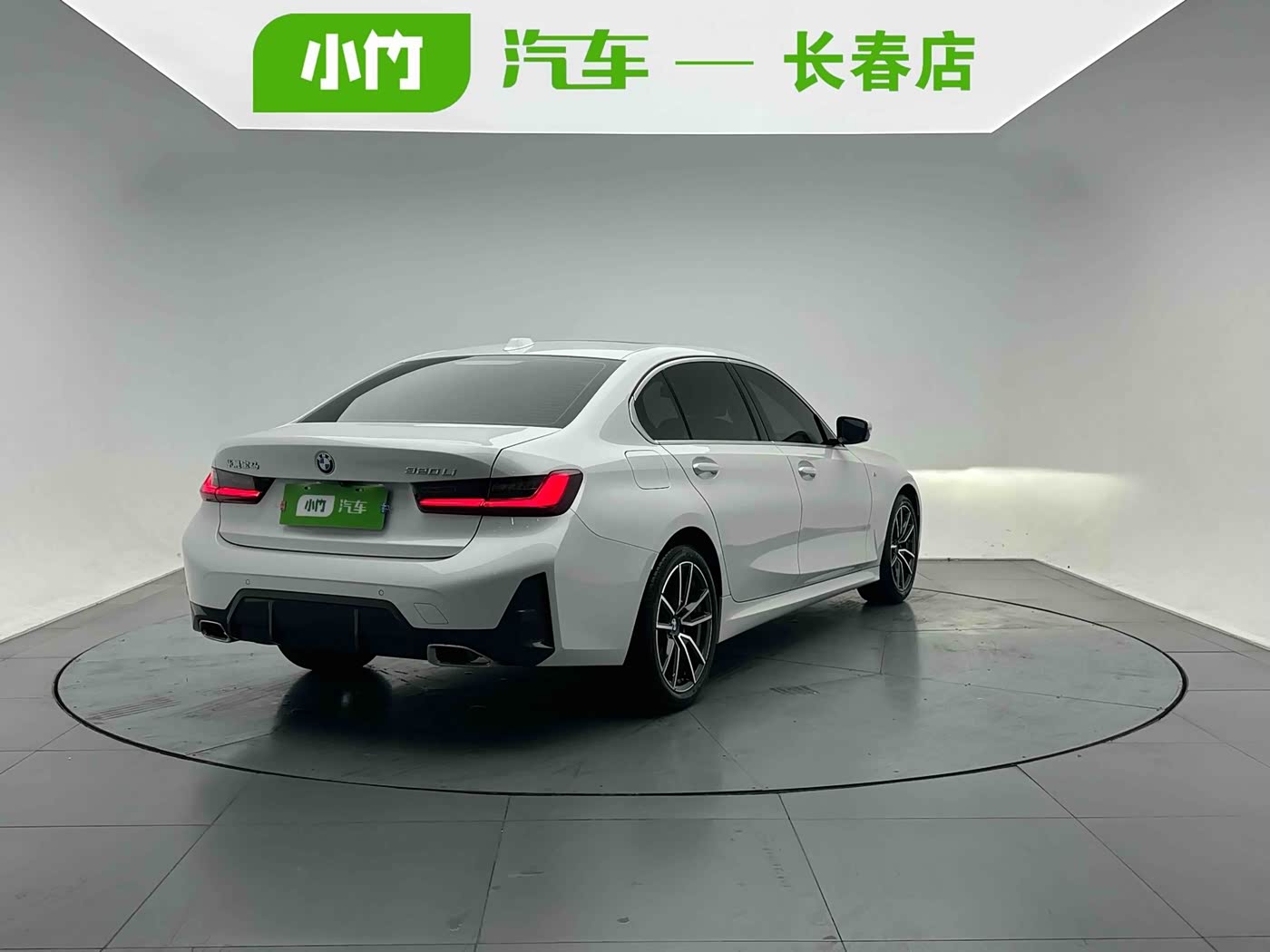 BMW 3 Series 2.0 л 2023 г. Белый, пробег 10800 км