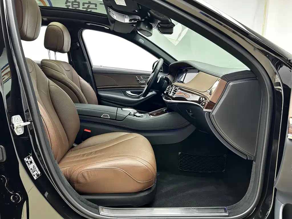 Mercedes-Benz S-Class — миниатюра 23