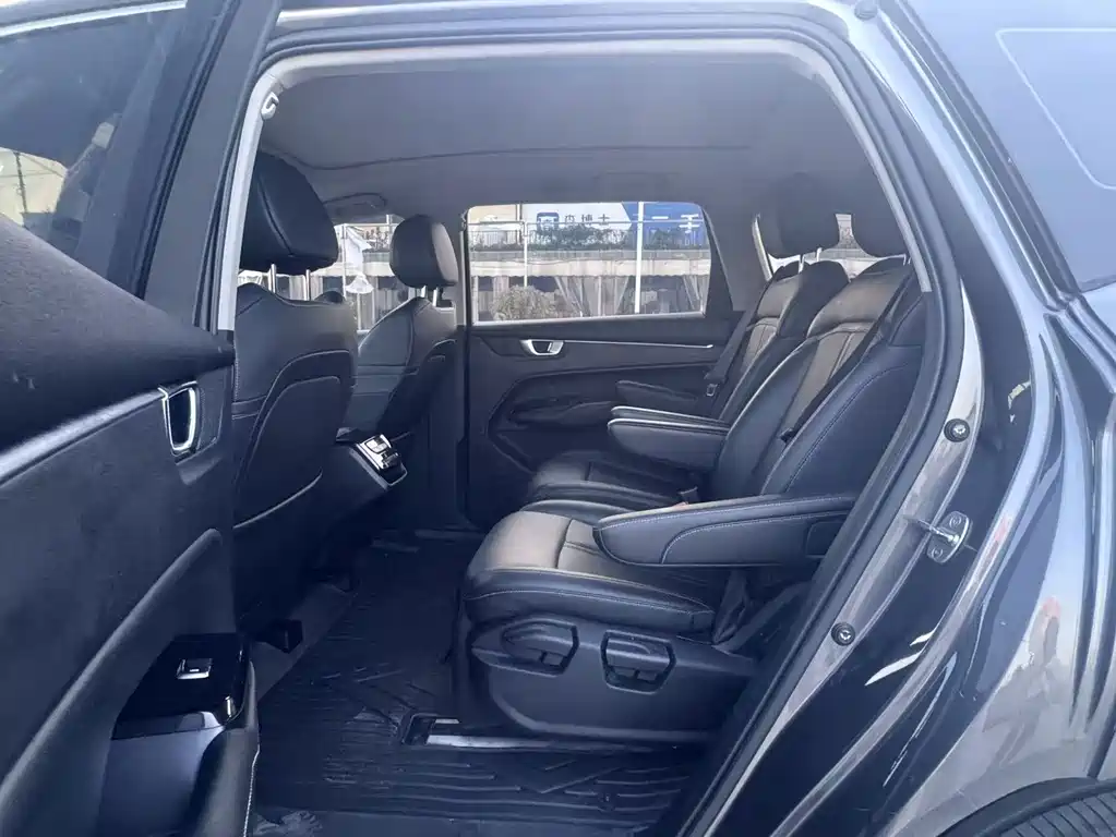 Wuling Victory — миниатюра 5