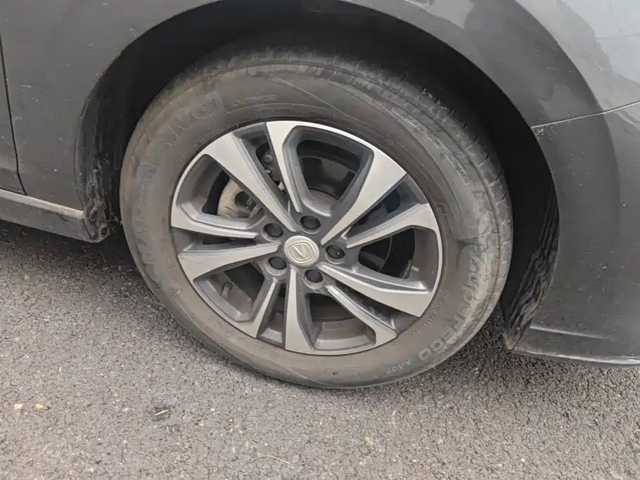 Changan Eado — миниатюра 6