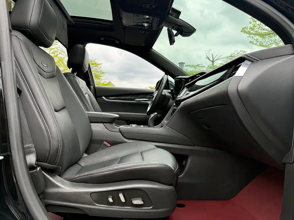 Cadillac XT6 — миниатюра 11