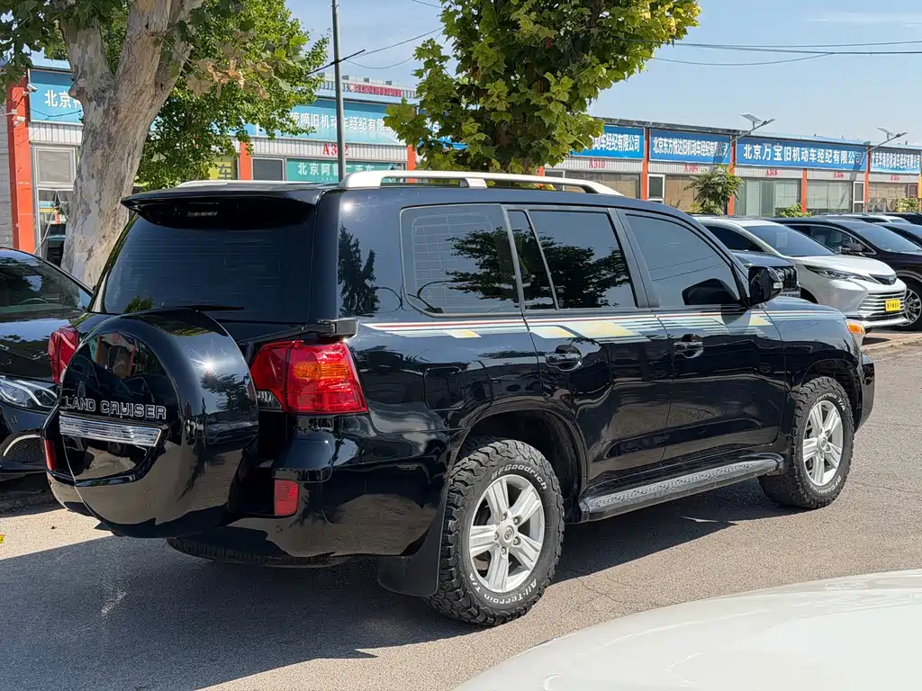 Toyota Land Cruiser — миниатюра 4