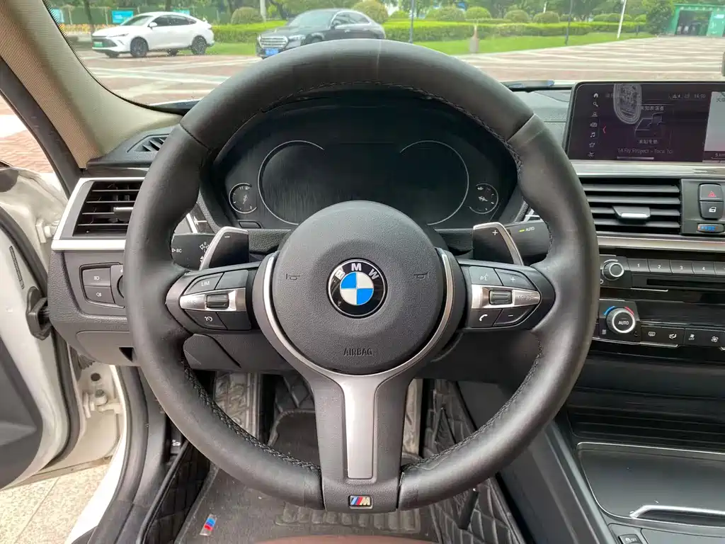 BMW 3 Series — миниатюра 6