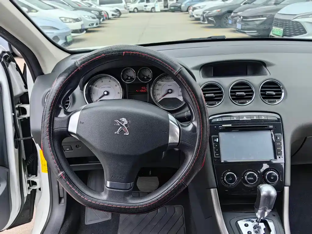 Peugeot 408 — миниатюра 7