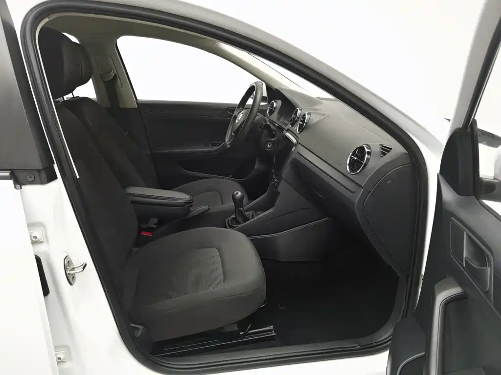 Volkswagen Jetta — миниатюра 23