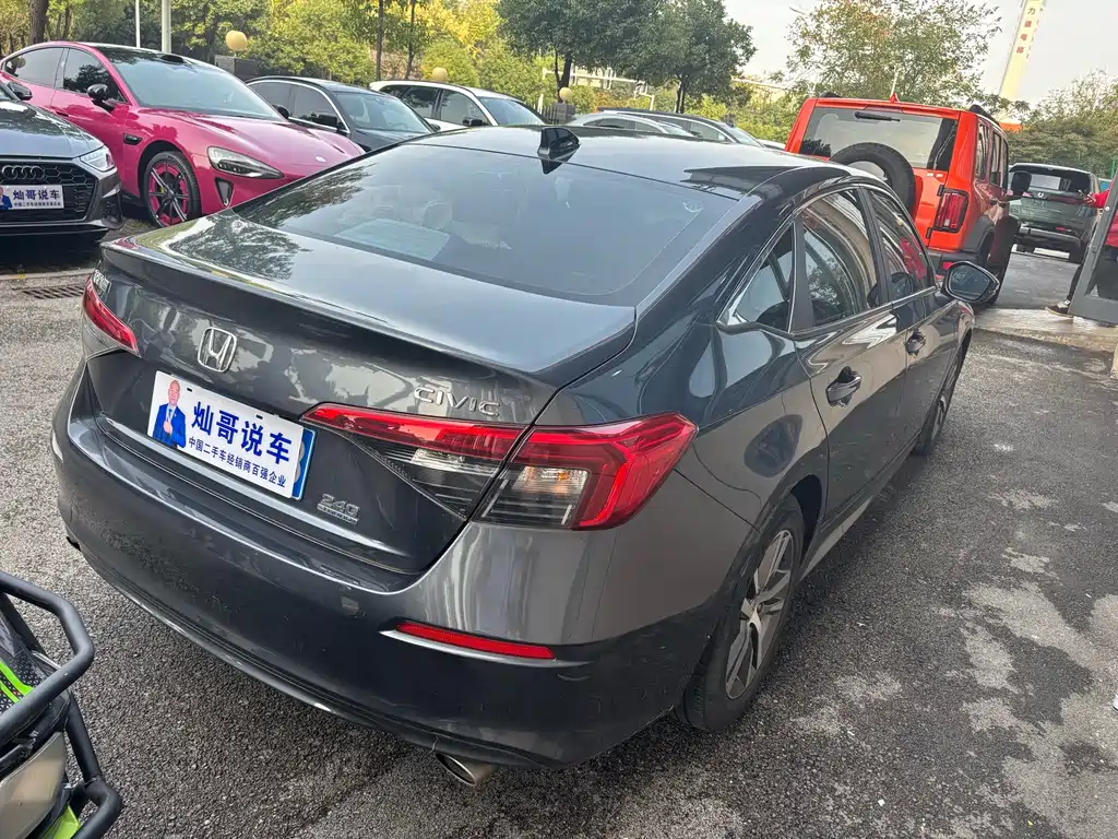 Honda Civic — миниатюра 7