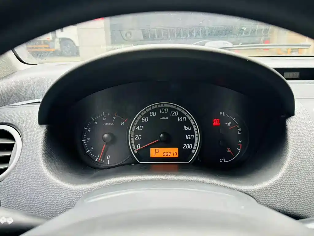 Suzuki Swift — миниатюра 9