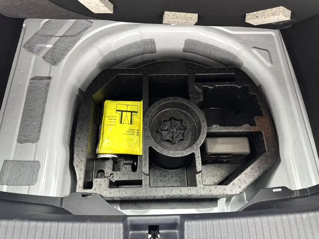 Volkswagen Tharu — миниатюра 9
