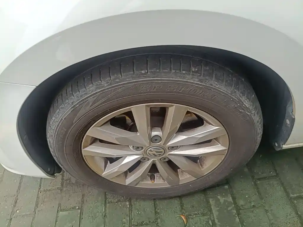 Volkswagen Touran — миниатюра 23