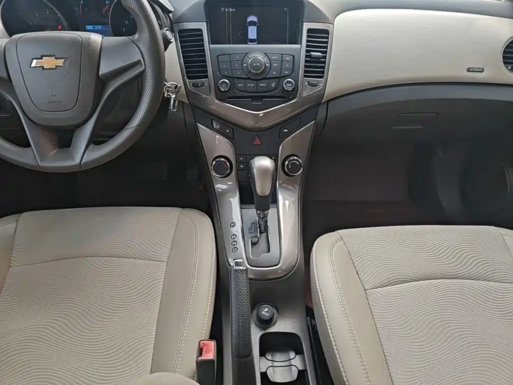 Chevrolet Cruze — миниатюра 14