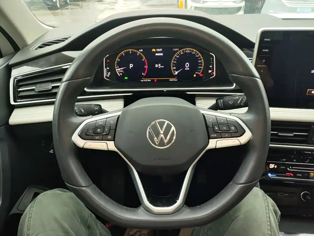 Volkswagen Tiguan L — миниатюра 11