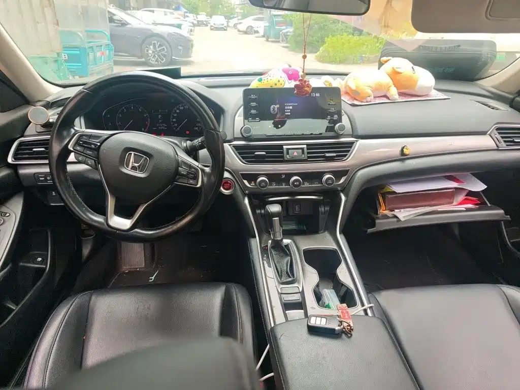 Honda Accord — миниатюра 13
