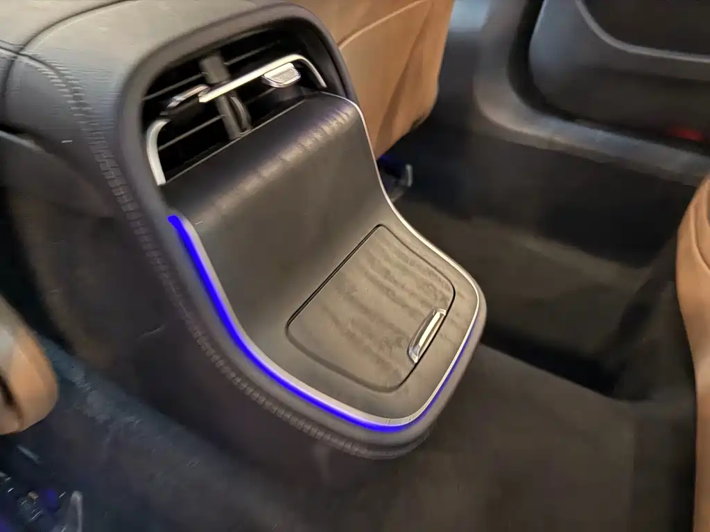 Mercedes-Benz E-Class New Energy — миниатюра 15