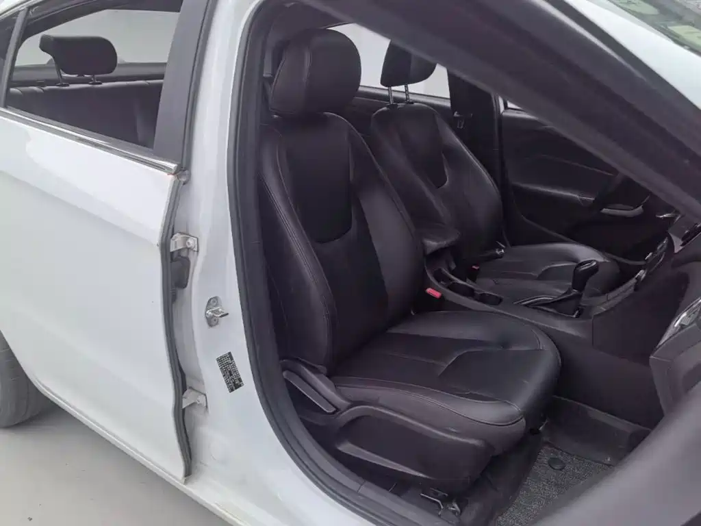 Chery Arrizo 5 — миниатюра 25