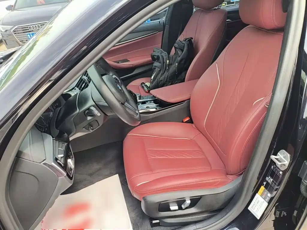 BMW 5 Series New Energy — миниатюра 15