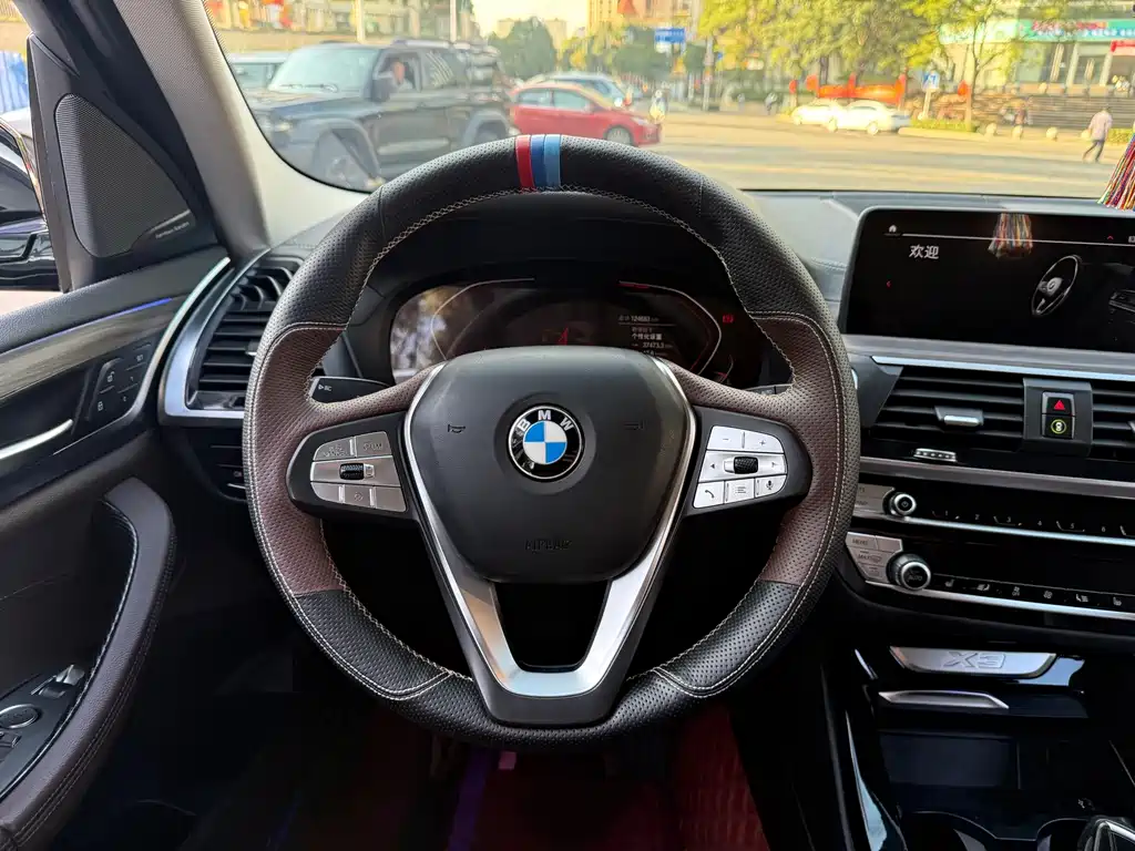 BMW X3 — миниатюра 11
