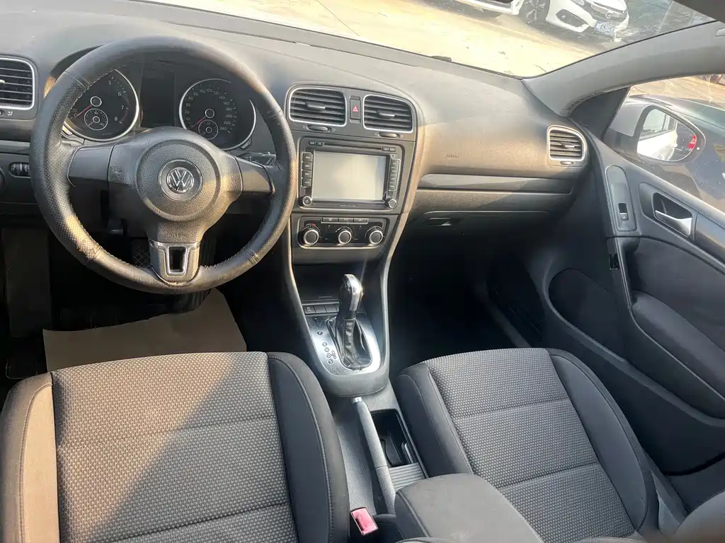 Volkswagen Golf 2012 1.4TSI AT Comfort