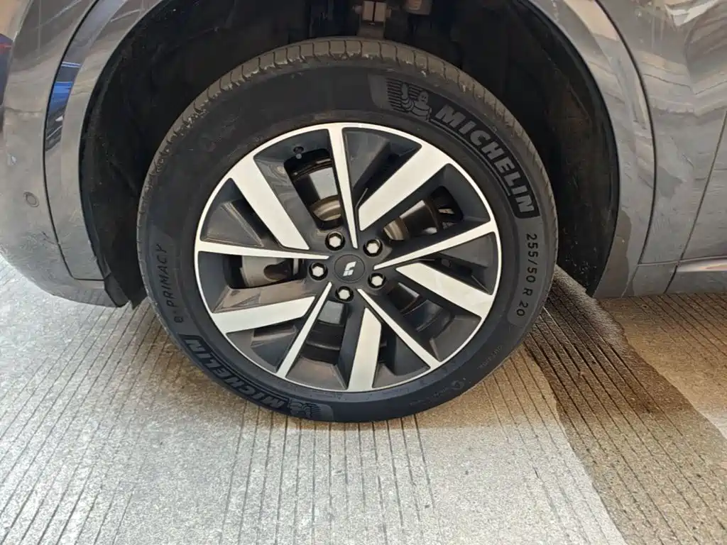 Li Auto Li L8 — миниатюра 23