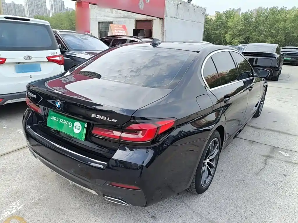 BMW 5 Series New Energy — миниатюра 7