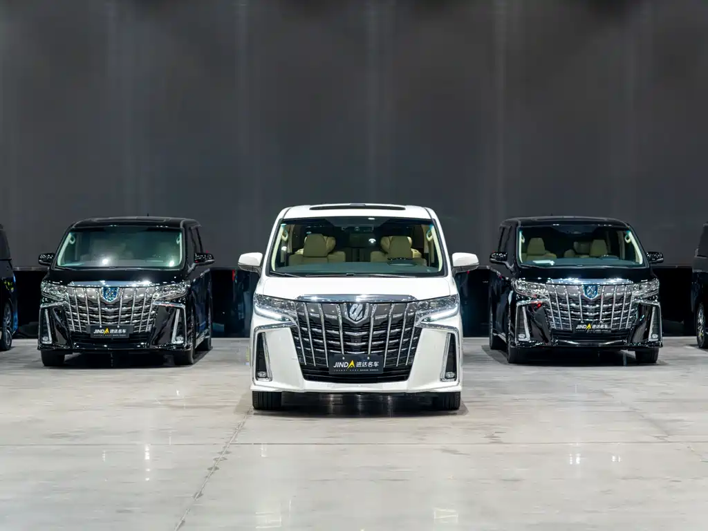 Toyota Alphard — миниатюра 2
