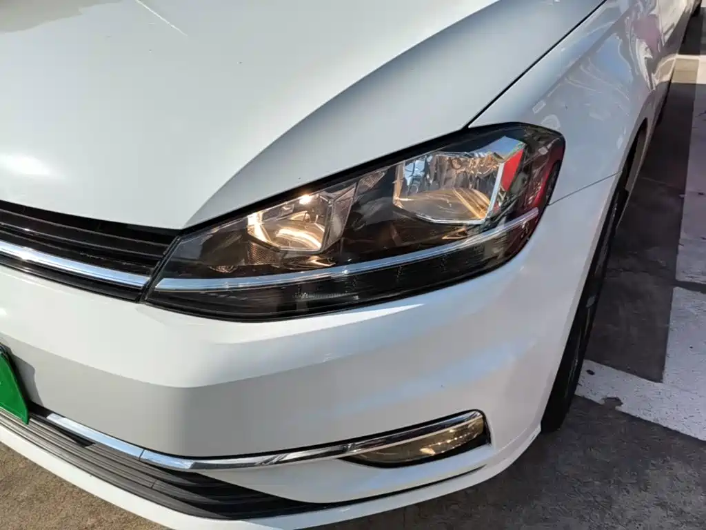 Volkswagen Golf — миниатюра 24