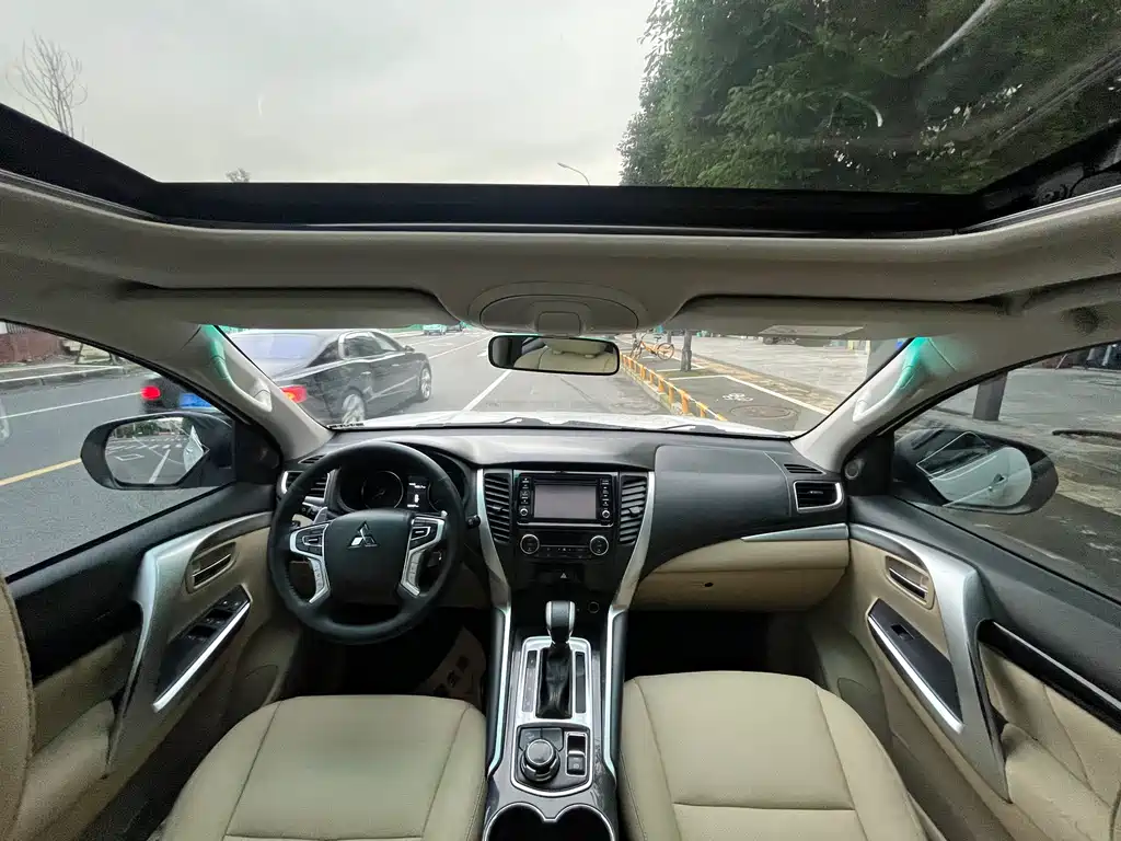 MITSUBISHI PAJERO JINCHANG