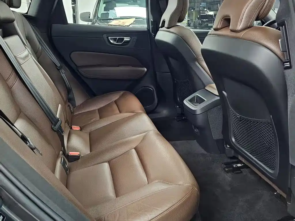 Volvo XC60 — миниатюра 12