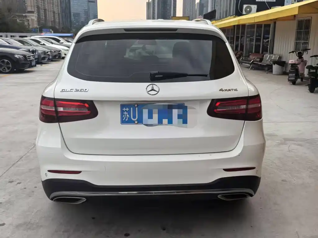 MERCEDES-BENZ GLC